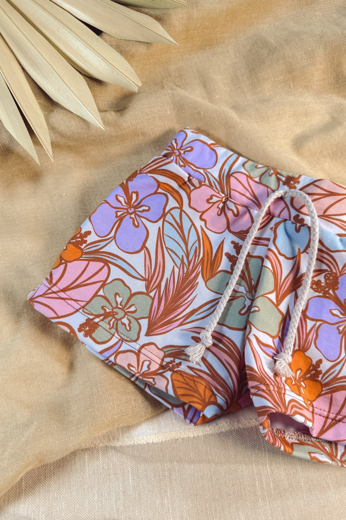 Short évolutif - TROPICAL BLOOM